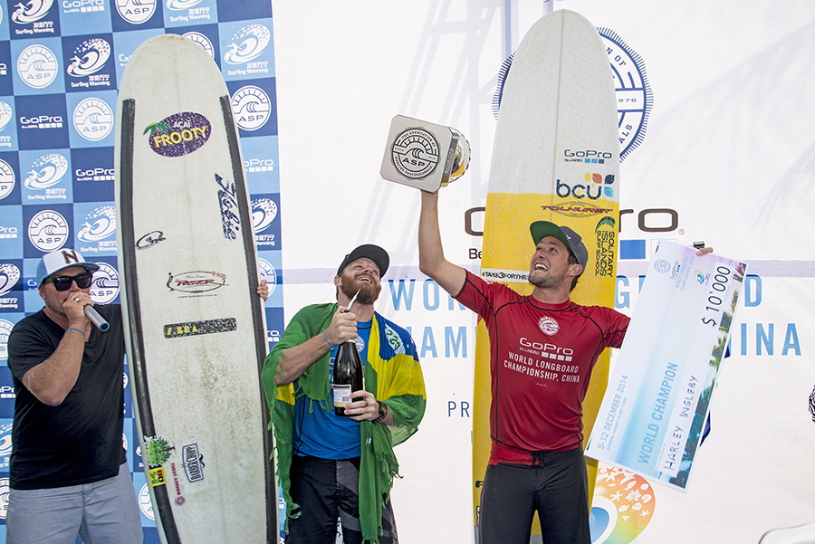 Harley Ingleby (AUS) holding up the cup. PIC ASP/Will H-S.